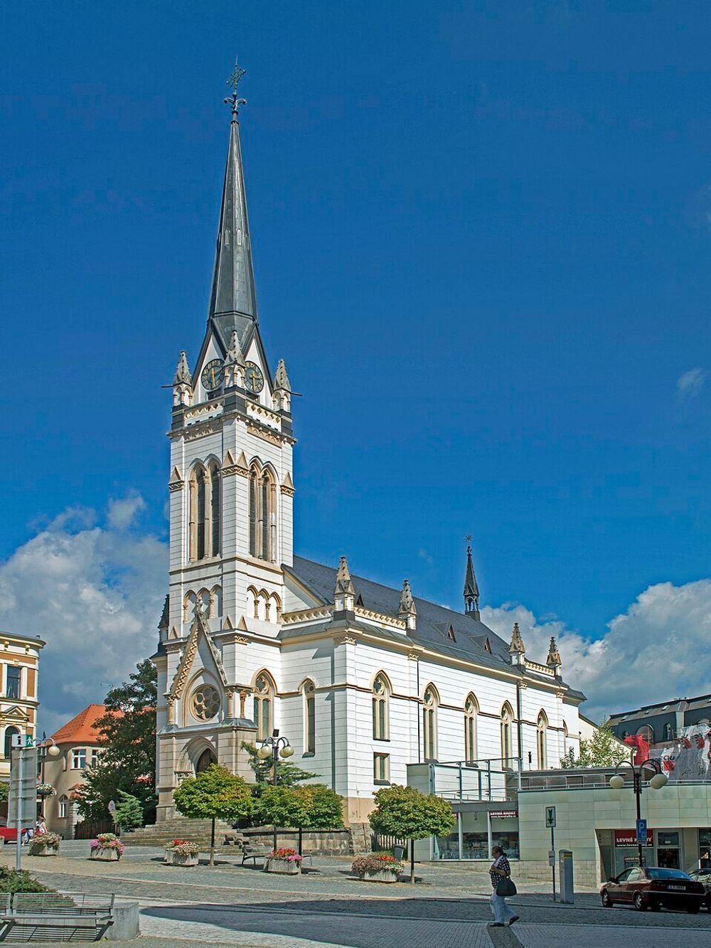 Náhledový obrázek - Kostel, který změnil svou podobu, víru i jméno. Dnes nese jméno muže, který změnil dějiny církve.